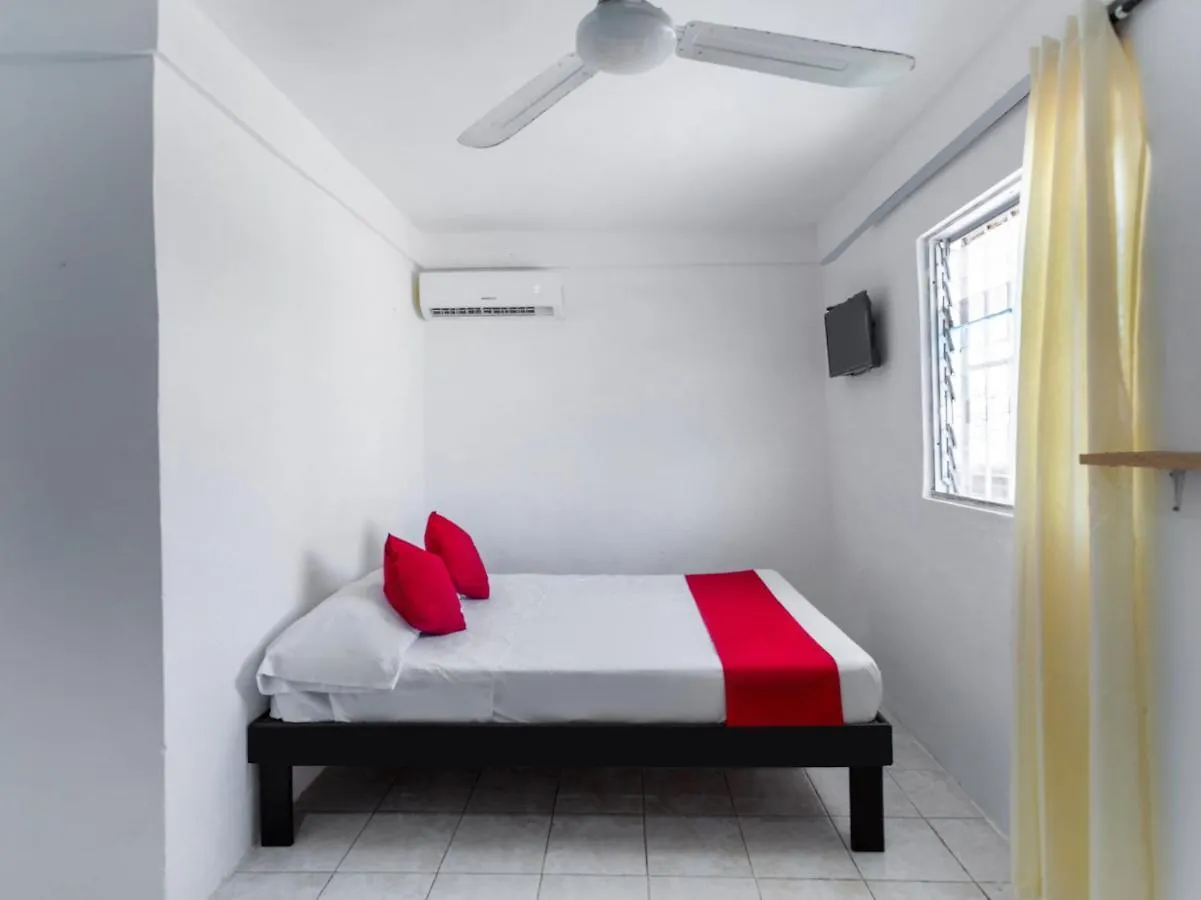 بلايا ديل كارمن Oyo Hotel Posada Roma