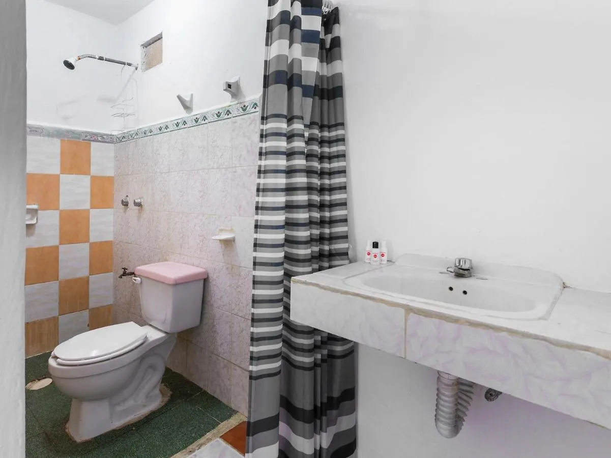 بلايا ديل كارمن Oyo Hotel Posada Roma  بلايا ديل كارمن