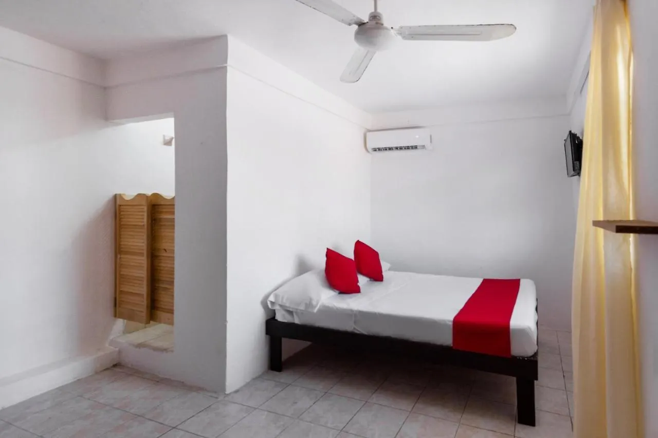 بلايا ديل كارمن Oyo Hotel Posada Roma